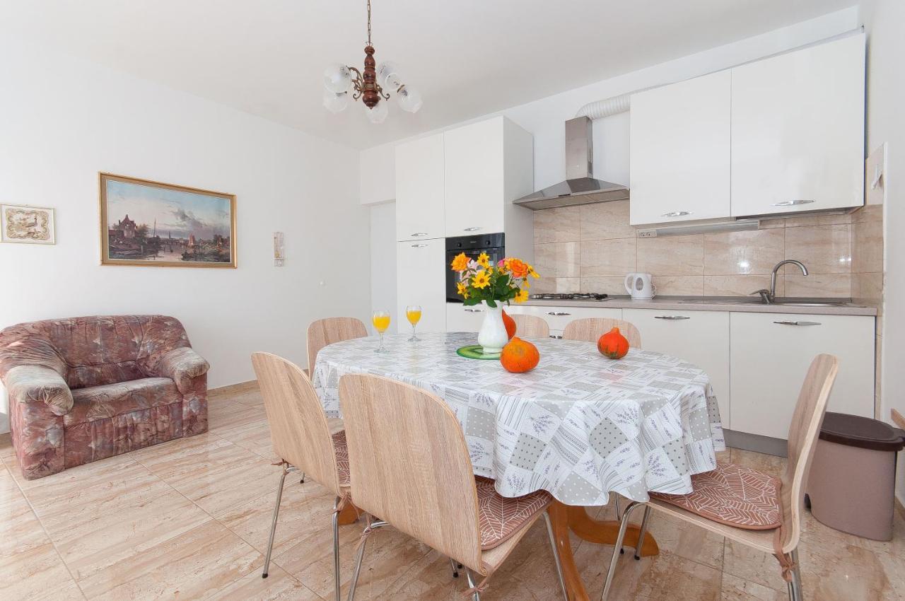 Apartments Marija Писак Экстерьер фото