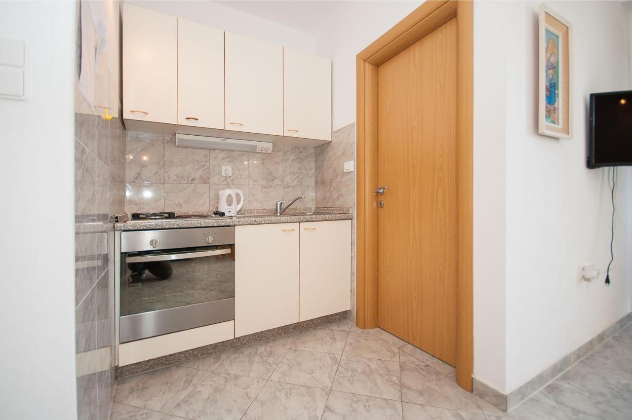 Apartments Marija Писак Экстерьер фото