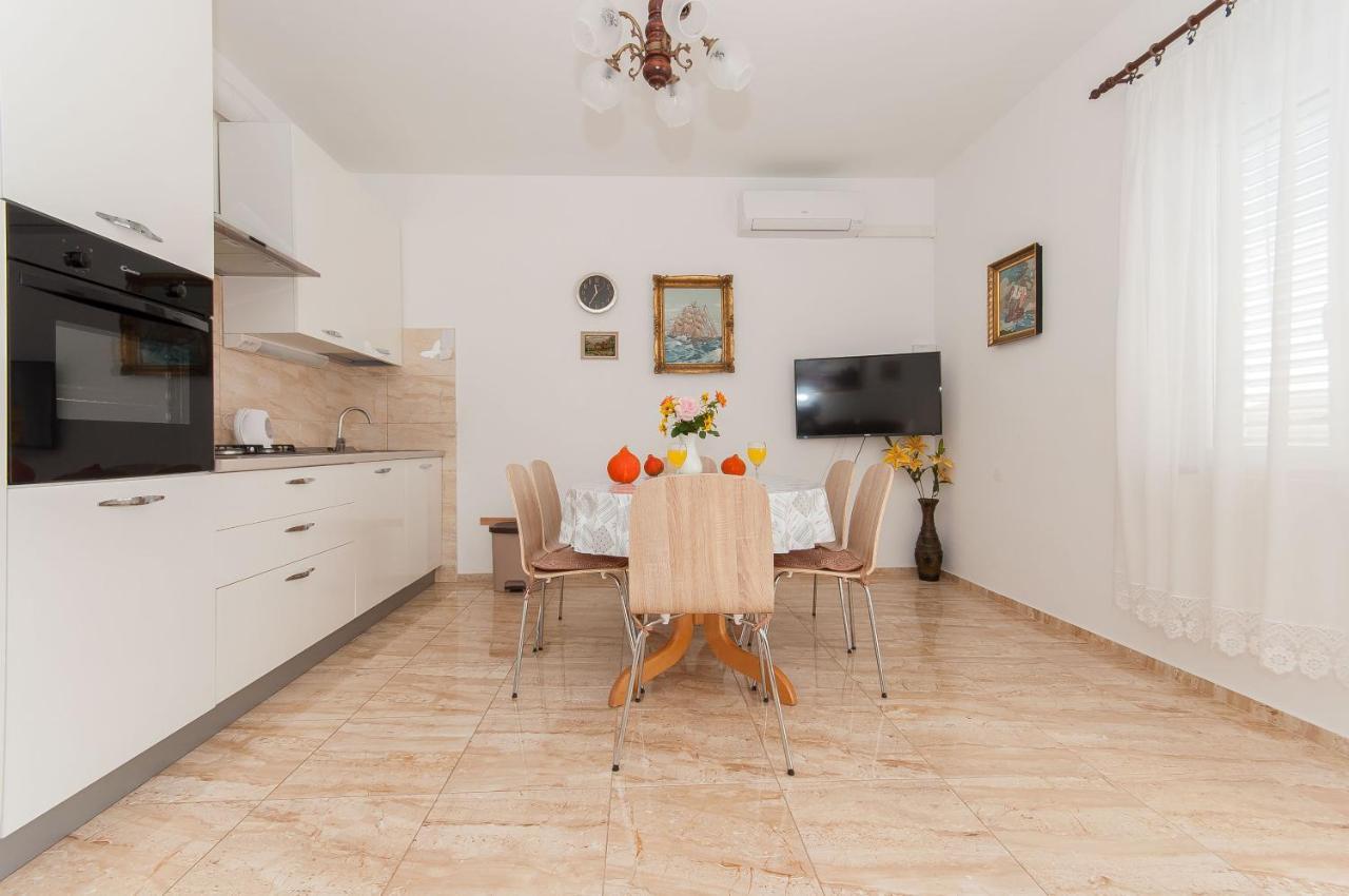 Apartments Marija Писак Экстерьер фото